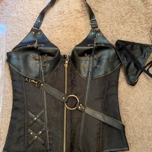 NWOT Women’s Black Faux Leather Corset Size L